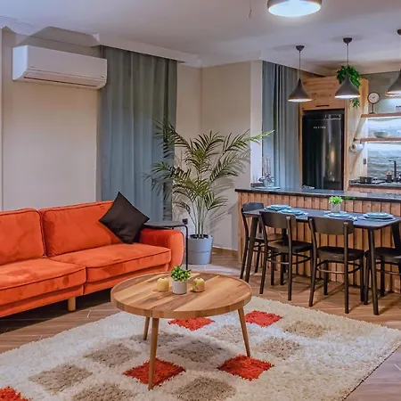 Renovated Unique Apartment Next To Cleopatra Beach